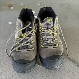 Hi-Tex Hiking Boots, Size 4